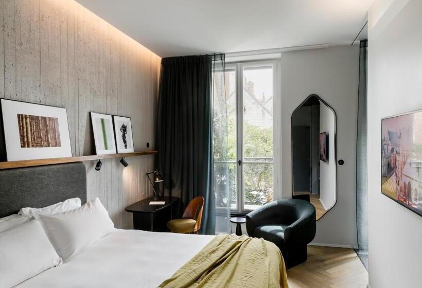 اتاق لوکس با بالکن, Hôtel National Des Arts Et Métiers