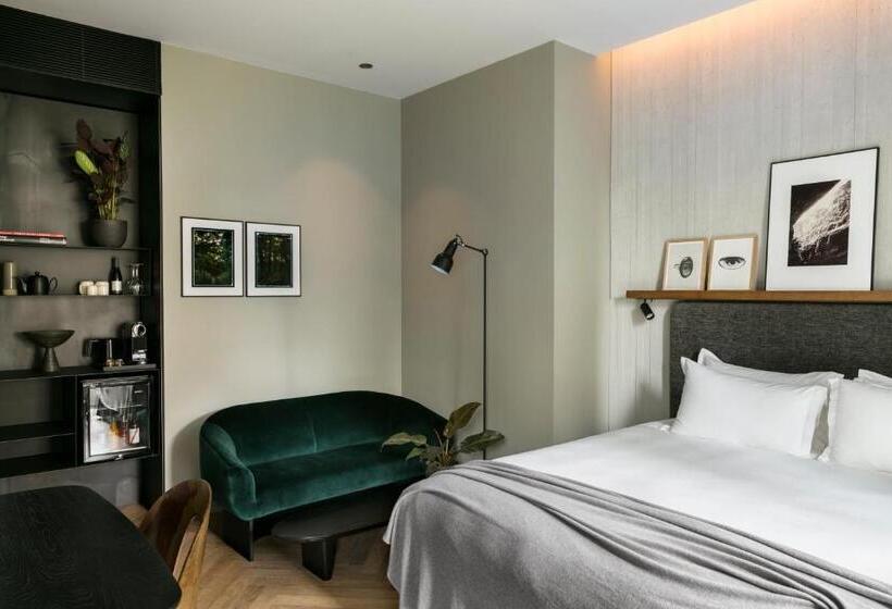 استودیوی استاندارد, Hôtel National Des Arts Et Métiers