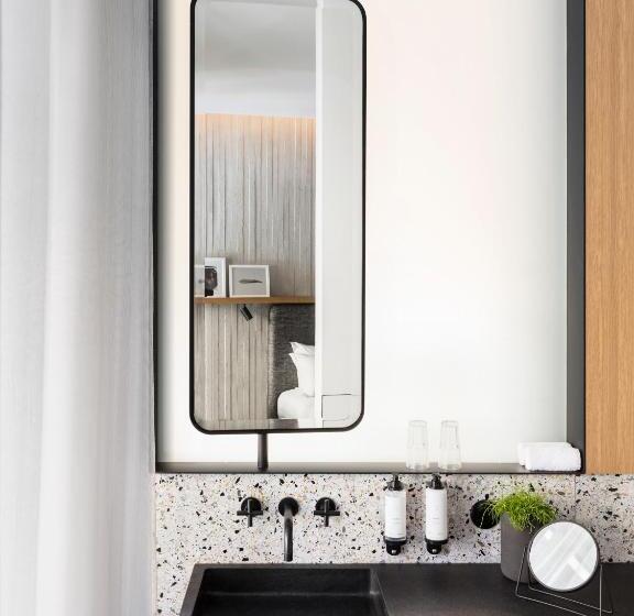 استودیوی سوپریور, Hôtel National Des Arts Et Métiers