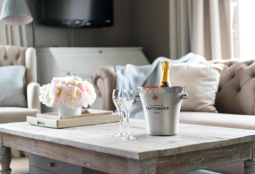 Suite with Terrace, Lebeau 19