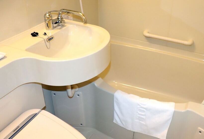 اتاق استاندارد با تخت بزرگ, Toyoko Inn Osaka Namba Nippombashi