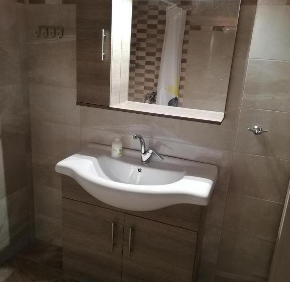 آپارتمان 2 خوابه, Iremia Rooms
