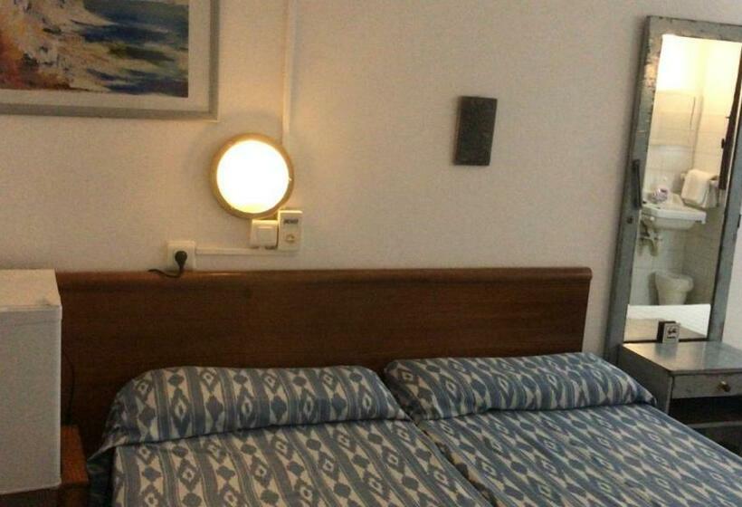 اتاق استاندارد با سرویس بهداشتی مشترک, Casa De Huespedes La Peña