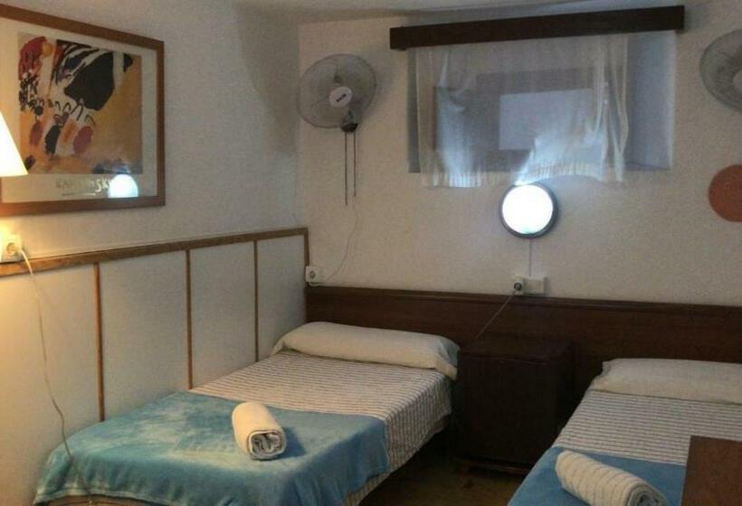 اتاق استاندارد با سرویس بهداشتی مشترک, Casa De Huespedes La Peña