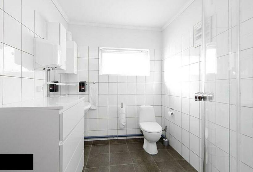 اتاق استاندارد یک تخته با سرویس بهداشتی مشترک, B&b Guesthouse   Bed And Breakfast Keflavik Centre