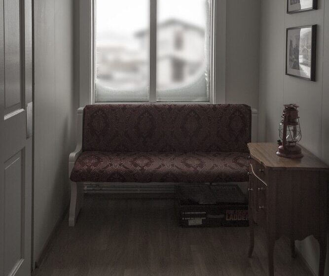 اتاق استاندارد با سرویس بهداشتی مشترک, Litlabýli Guesthouse