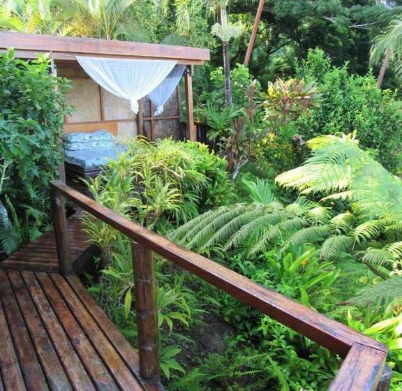 اتاق لوکس با تخت بزرگ, Naveria Heights Lodge