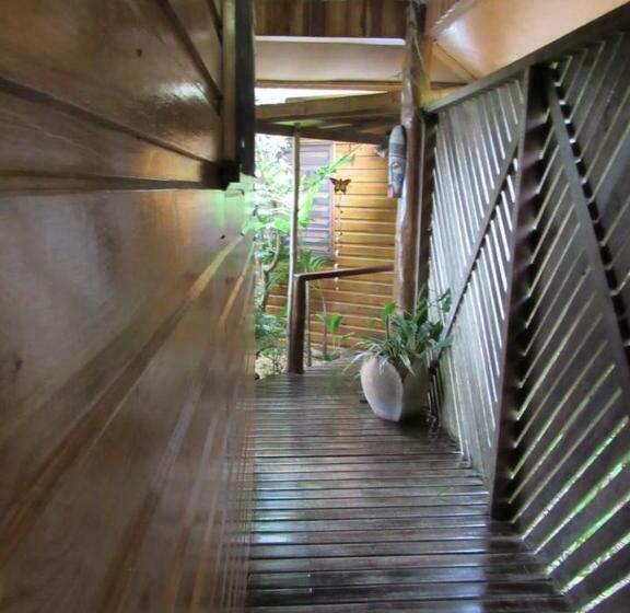 اتاق لوکس با تخت بزرگ, Naveria Heights Lodge