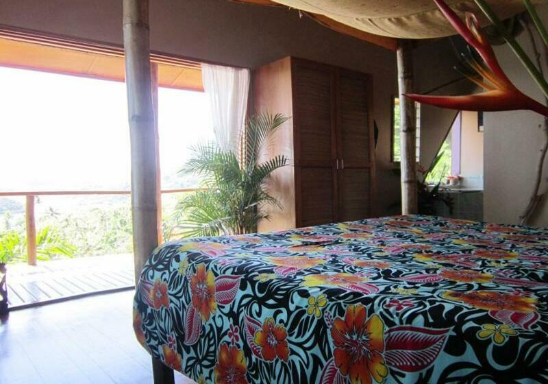 سوییت لوکس, Naveria Heights Lodge