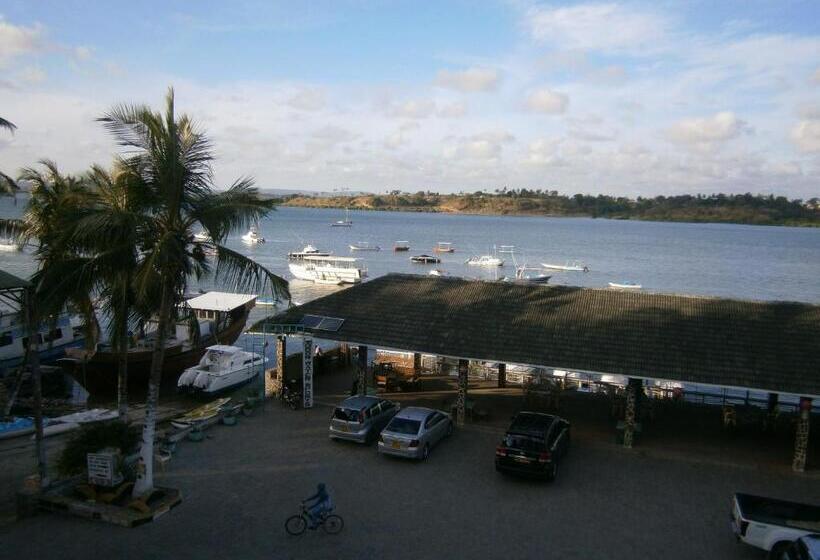 اتاق استاندارد, Tudor Water Sports