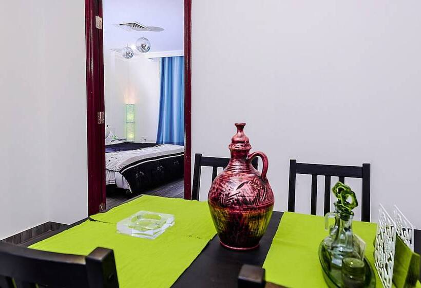 استودیوی لوکس, Bravo Royal Hotel Suites