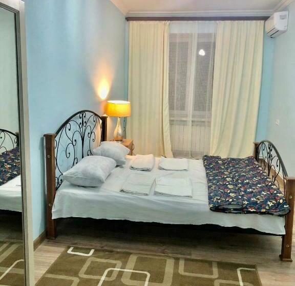 اتاق استاندارد, Center Hostel And Tours