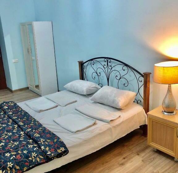 اتاق استاندارد, Center Hostel And Tours