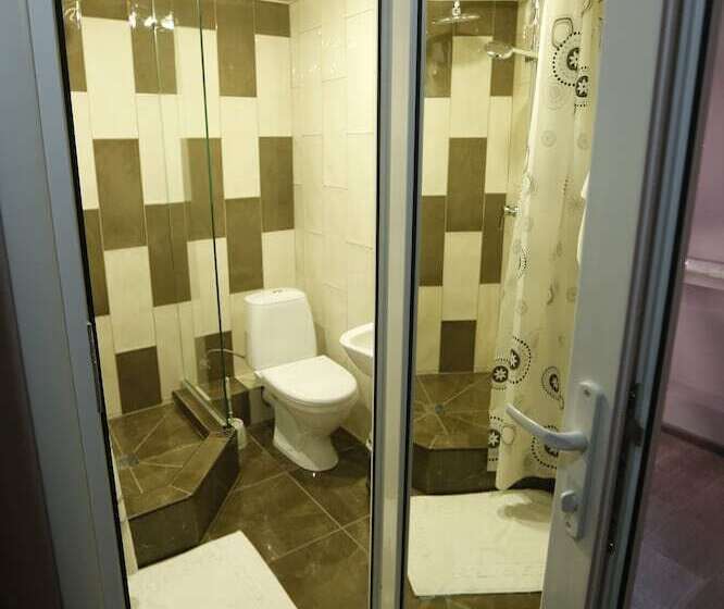 اتاق اکونومی یک تخته, Araks Hotel Complex