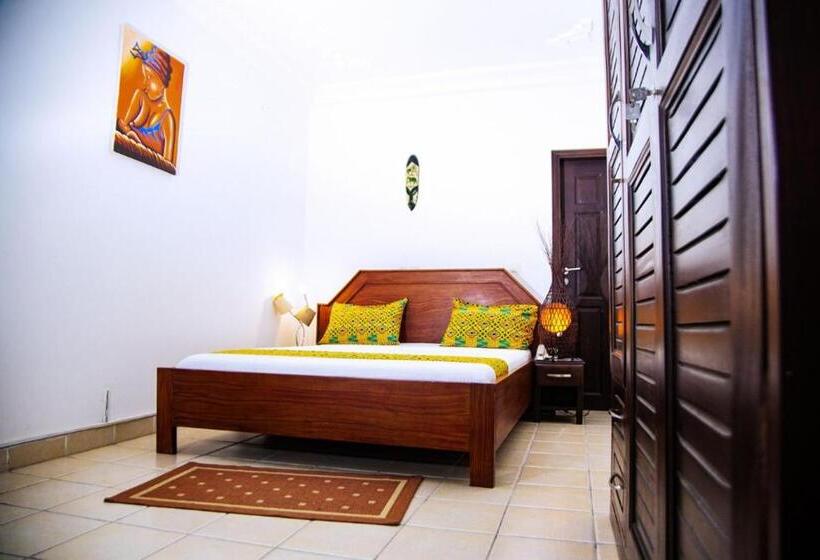 استودیو استاندارد با تخت کینگ, Cypa