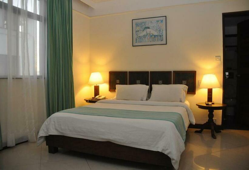 اتاق استاندارد با تخت بزرگ, Royal Court