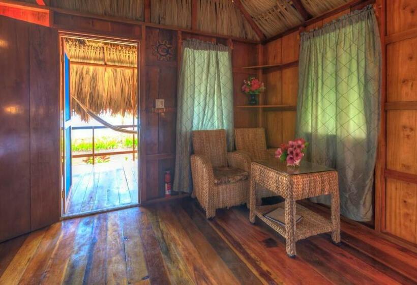 بانگلوی استاندارد با چشم‌انداز دریا, St. George's Caye Resort