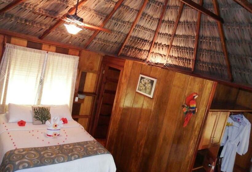 بانگلوی استاندارد با چشم‌انداز دریا, St. George's Caye Resort