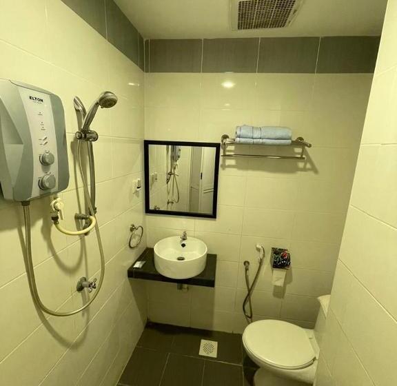 اتاق لوکس با تخت بزرگ, N&l Hotel Kuala Terengganu