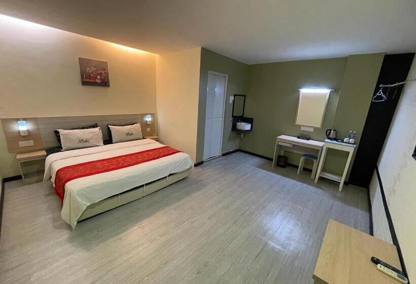 اتاق لوکس با تخت بزرگ, N&l Hotel Kuala Terengganu
