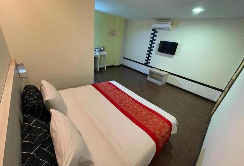 اتاق لوکس با تخت بزرگ, N&l Hotel Kuala Terengganu