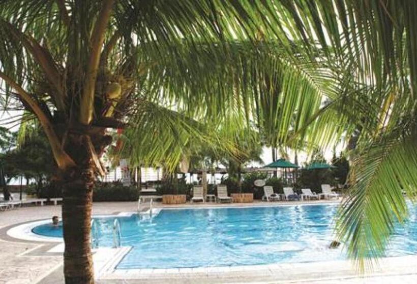 带2个卧室的公寓, Ruiyas Sea View Condominium Portdickson