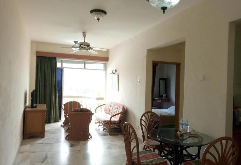 带2个卧室的公寓, Ruiyas Sea View Condominium Portdickson