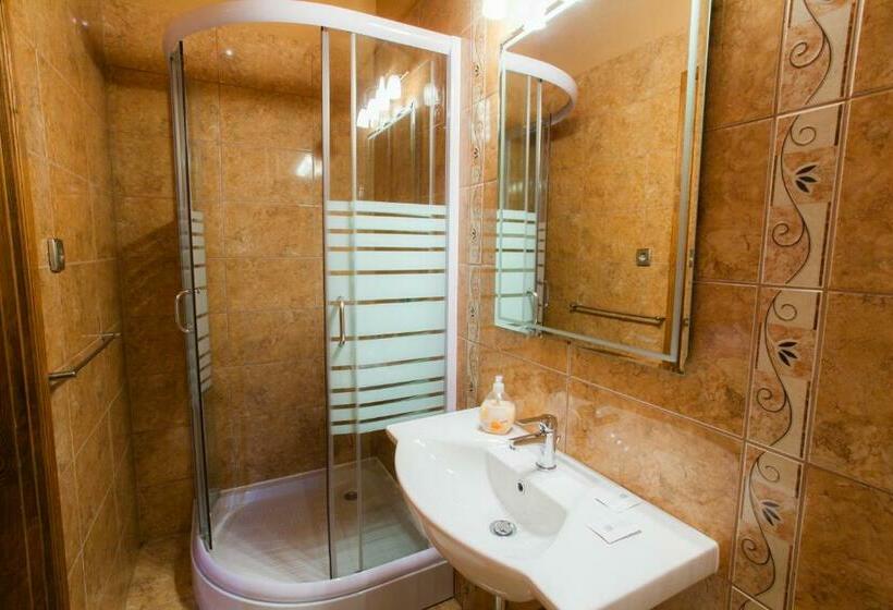 اتاق استاندارد, Malom Club Panzió