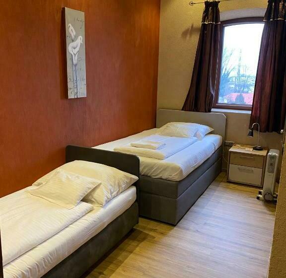 اتاق استاندارد, Malom Club Panzió