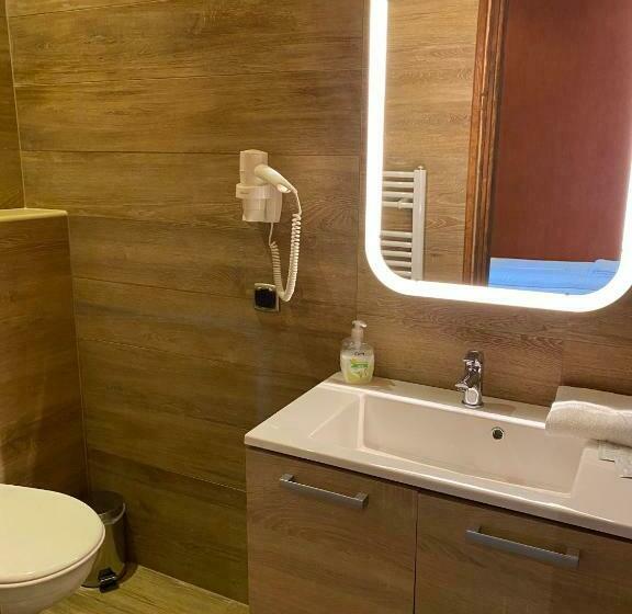 اتاق استاندارد, Malom Club Panzió