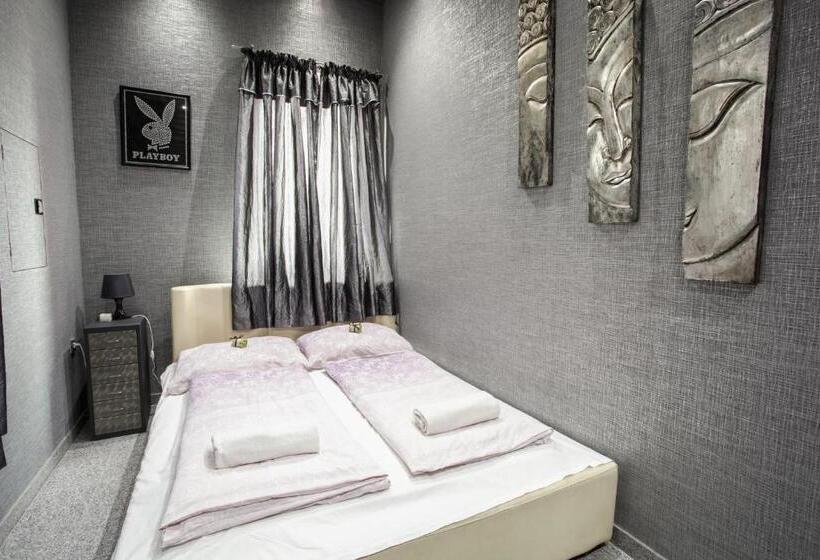 اتاق استاندارد, Malom Club Panzió