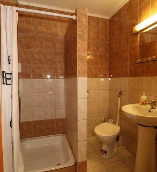 اتاق استاندارد چهار تخته, Székelykert Panzió