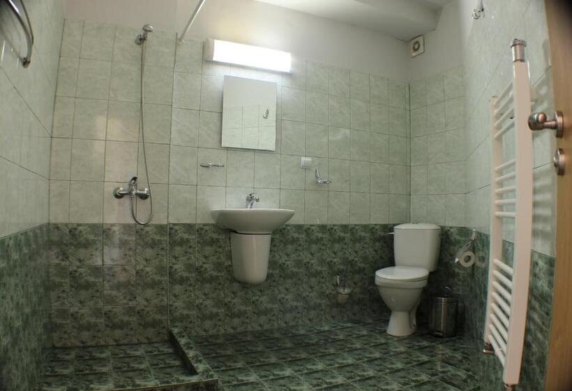 اتاق استاندارد با بالکن, Grand