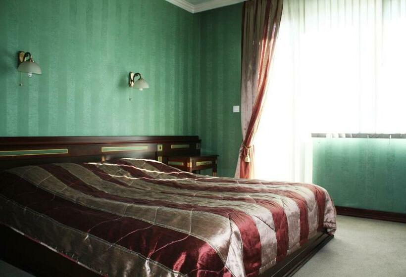 اتاق لوکس با بالکن, Family Hotel Lazur