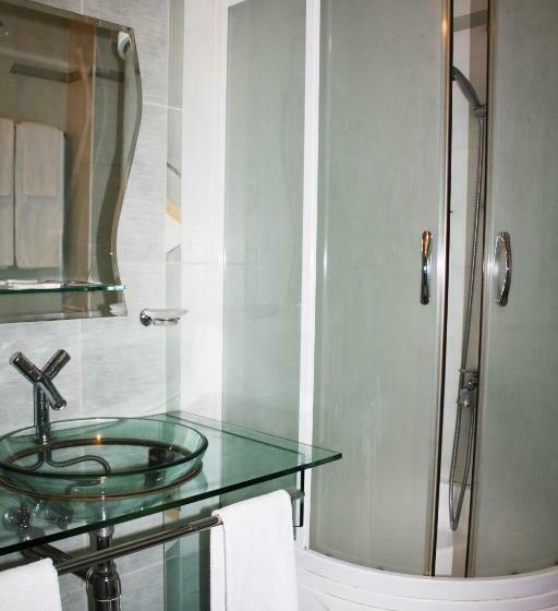 اتاق لوکس با بالکن, Family Hotel Lazur