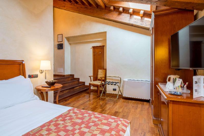 اتاق لوکس, Tanjung Pesona Beach Resort & Spa