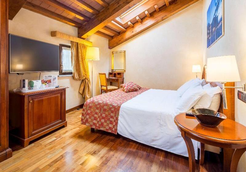 اتاق لوکس, Tanjung Pesona Beach Resort & Spa