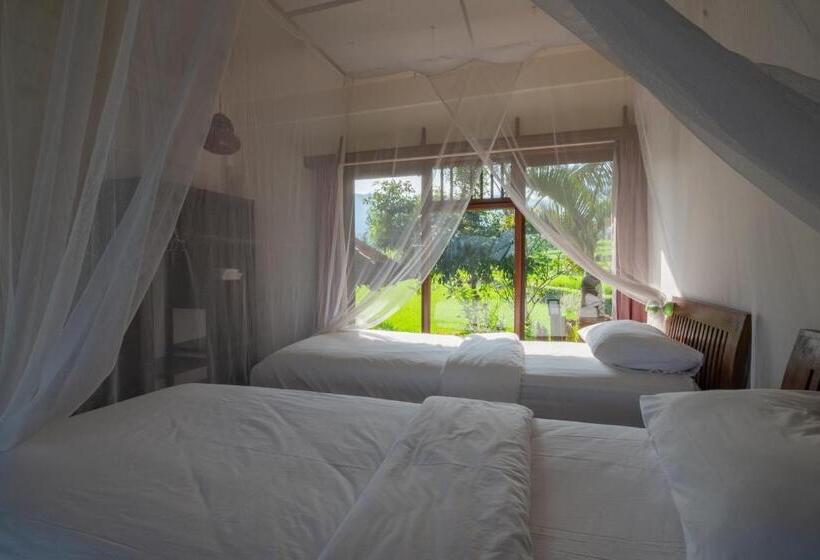 اتاق استاندارد با چشم‌انداز باغ, Lesong Hotel And Restaurant