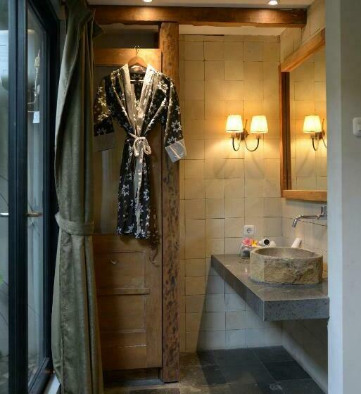 اتاق لوکس, Warisan Heritage Boutique