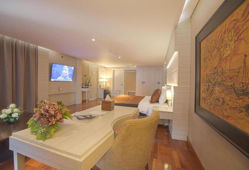 1 Bedroom Penthouse Apartment, Sotis Hotel Kupang