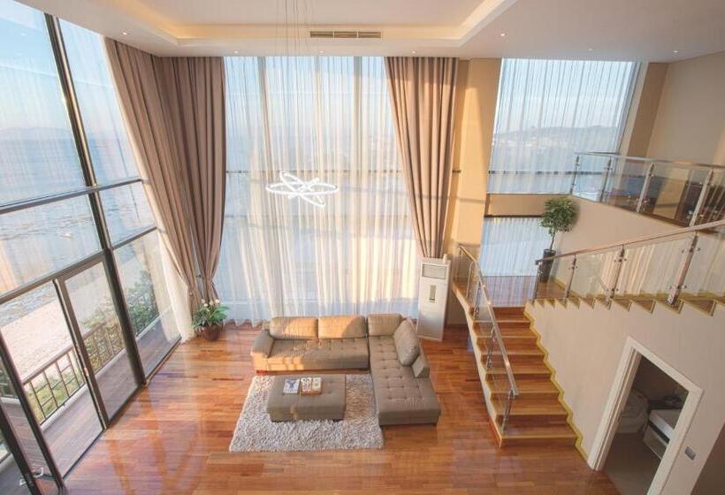 1 Bedroom Penthouse Apartment, Sotis Hotel Kupang