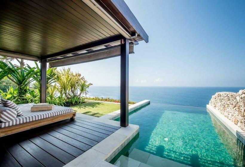 سوییت با چشم‌انداز دریا, The Ungasan Clifftop Resort