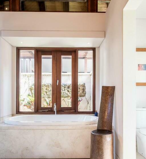 سوییت با چشم‌انداز دریا, The Ungasan Clifftop Resort