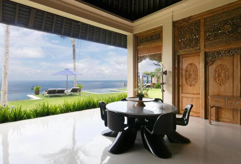 ویلای 5 خوابه, The Ungasan Clifftop Resort