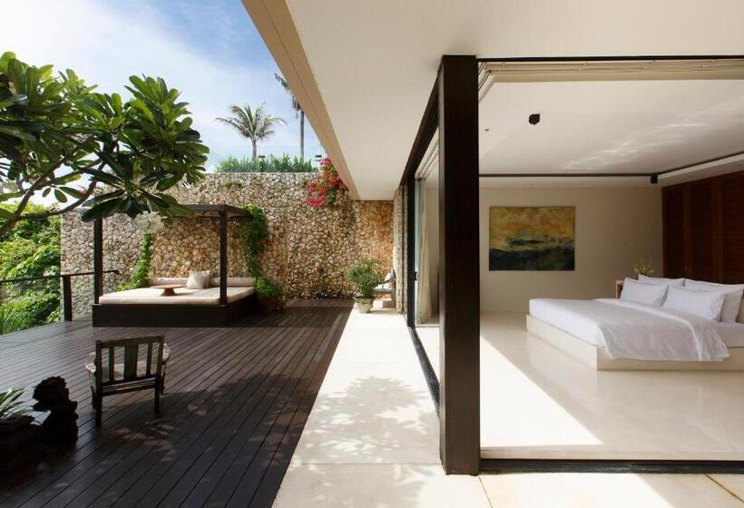 ویلای 5 خوابه, The Ungasan Clifftop Resort
