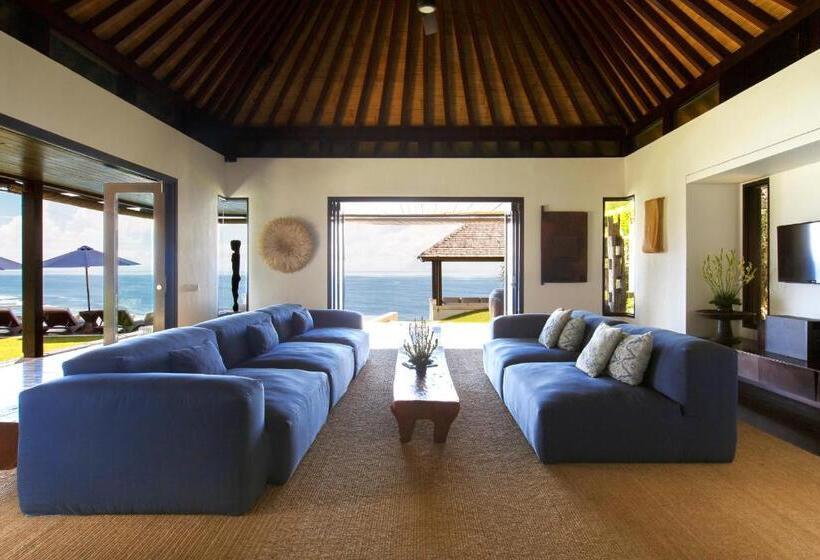 ویلای 5 خوابه, The Ungasan Clifftop Resort