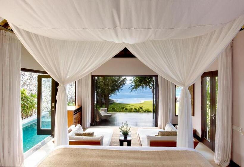ویلای 5 خوابه, The Ungasan Clifftop Resort