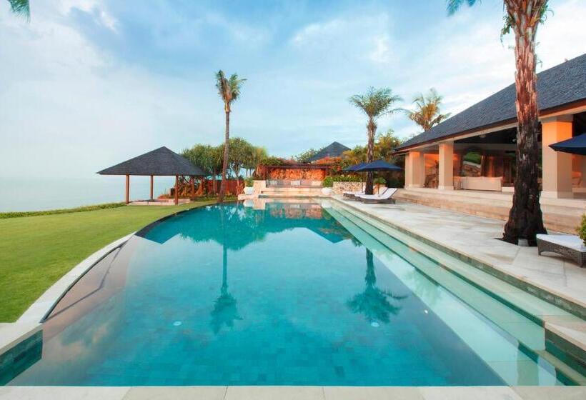 ویلای 5 خوابه, The Ungasan Clifftop Resort
