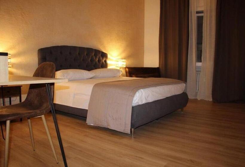 اتاق لوکس چهار تخته, Il Pontefice Luxury