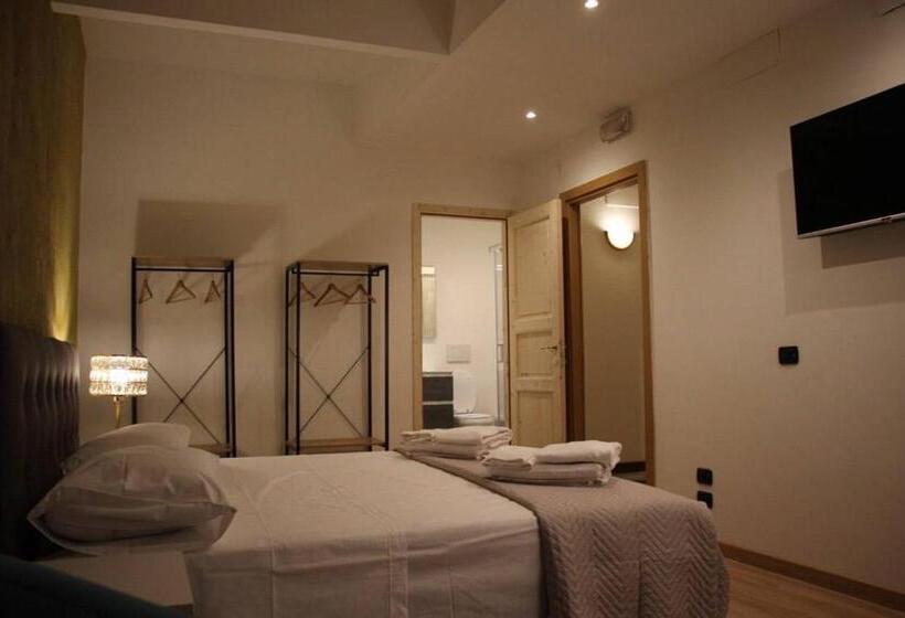 اتاق لوکس سه تخته, Il Pontefice Luxury